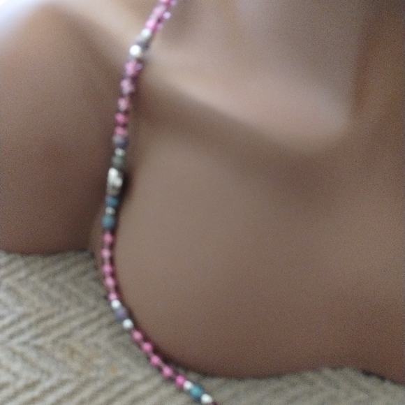 SALE: Versatile Beaded Costume Necklace with Star & Shell Charms - Picture 5 of 7